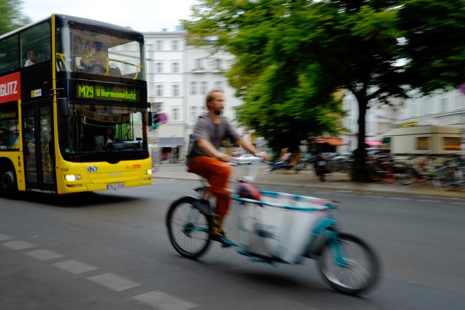 Bicycles And Buses Will Be Future’s Dominant Modes Of Urban Mobility, Predict 346 Transport Experts