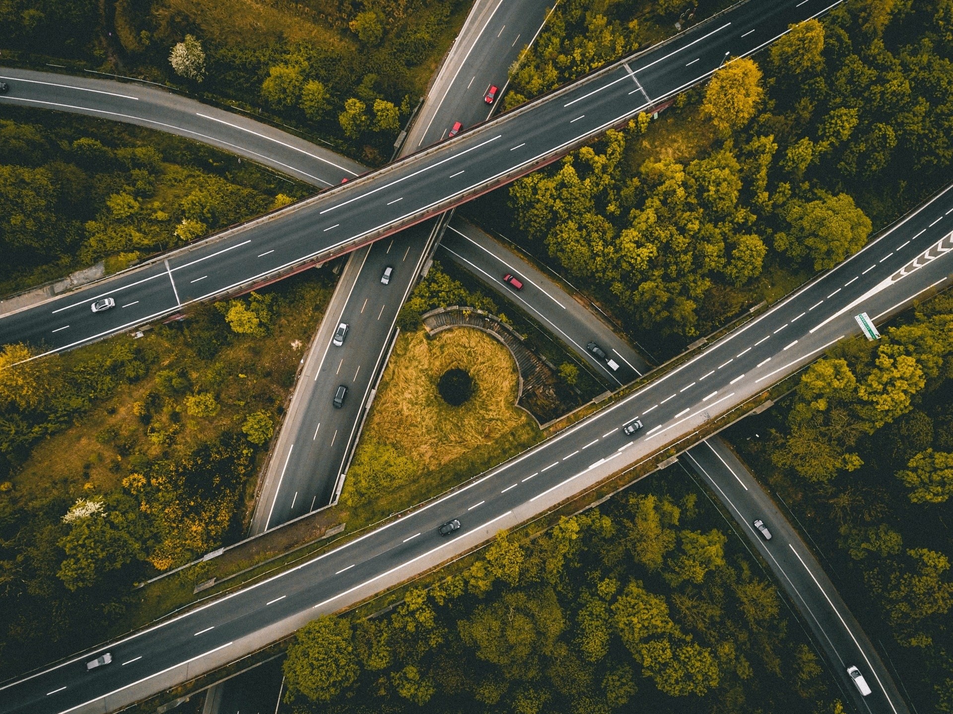 Recuperando la energía del tráfico: así son las carreteras de energía positiva