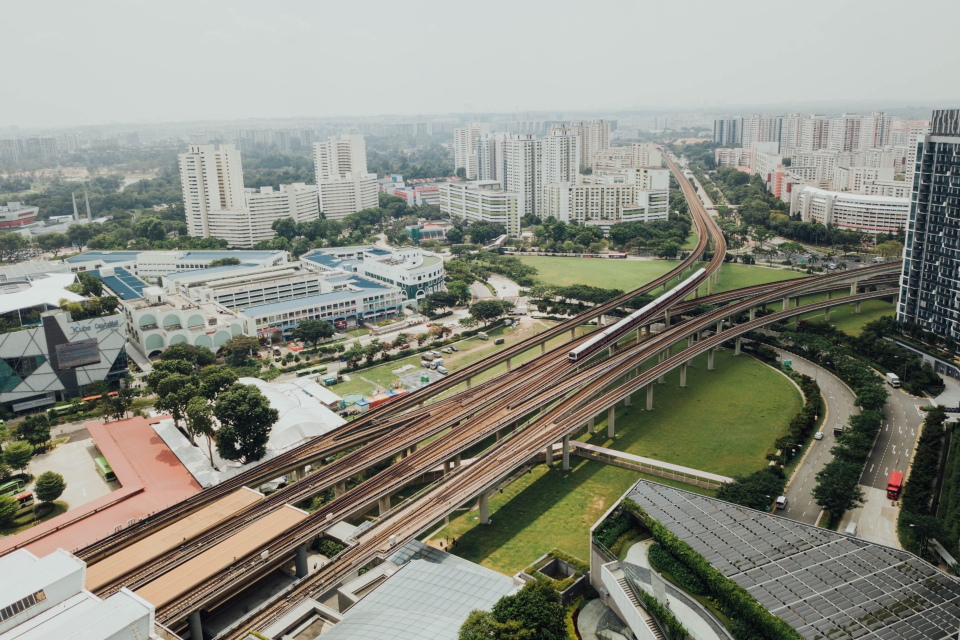 Smart infrastructures, the key to more resilient and efficient cities