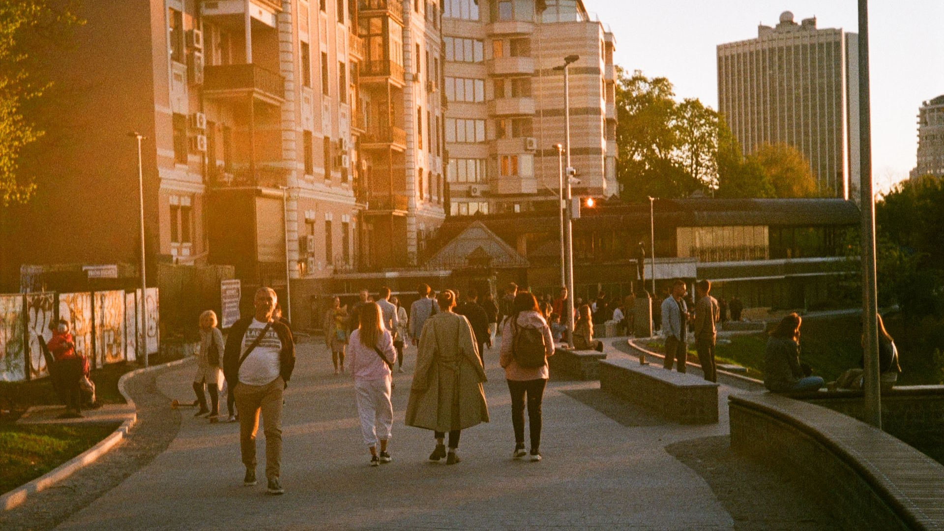 What makes a walkable city
